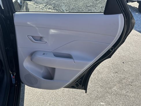 Used 2024 Hyundai Kona SEL FWD image 18