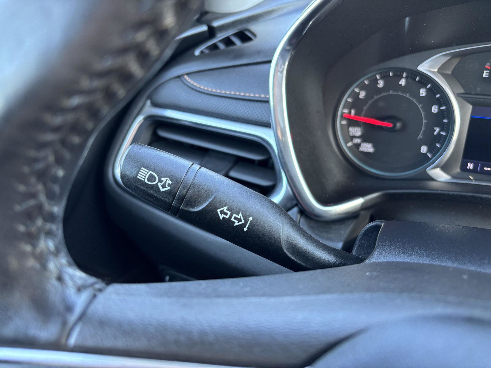 Used 2019 Chevrolet Equinox Premier FWD image 30