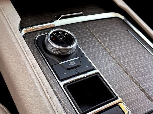 Certified 2023 Ford Expedition Limited image 13