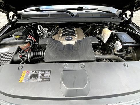 Certified 2020 Cadillac Escalade Luxury image 27