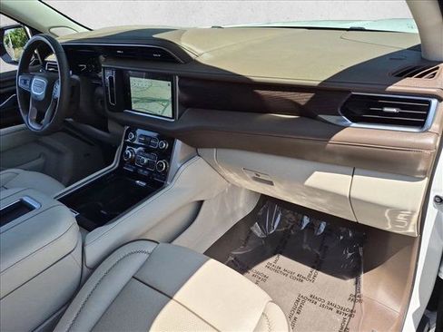 Used 2024 GMC Yukon XL Denali w/ Advanced Technology Package AWD/4WD image 24