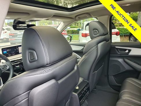 Certified 2023 Acura MDX SH-AWD w/ Technology Package image 11