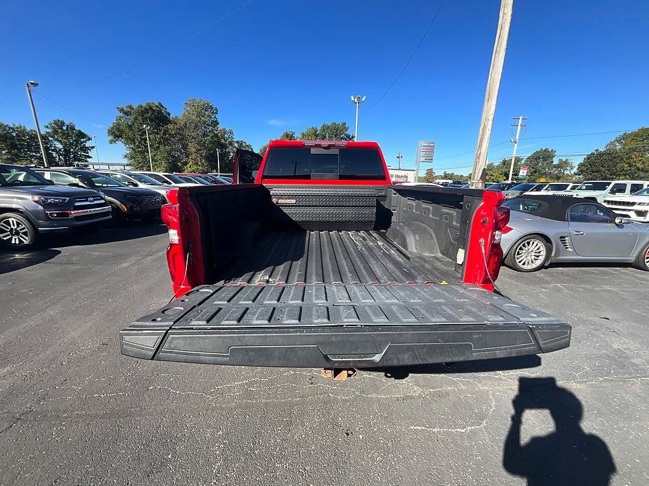 Used 2022 Chevrolet Silverado 2500 LTZ w/ LTZ Plus Package AWD/4WD image 9