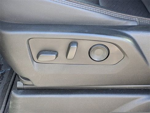 Used 2023 Chevrolet Suburban High Country w/ Advanced Technology Package image 22