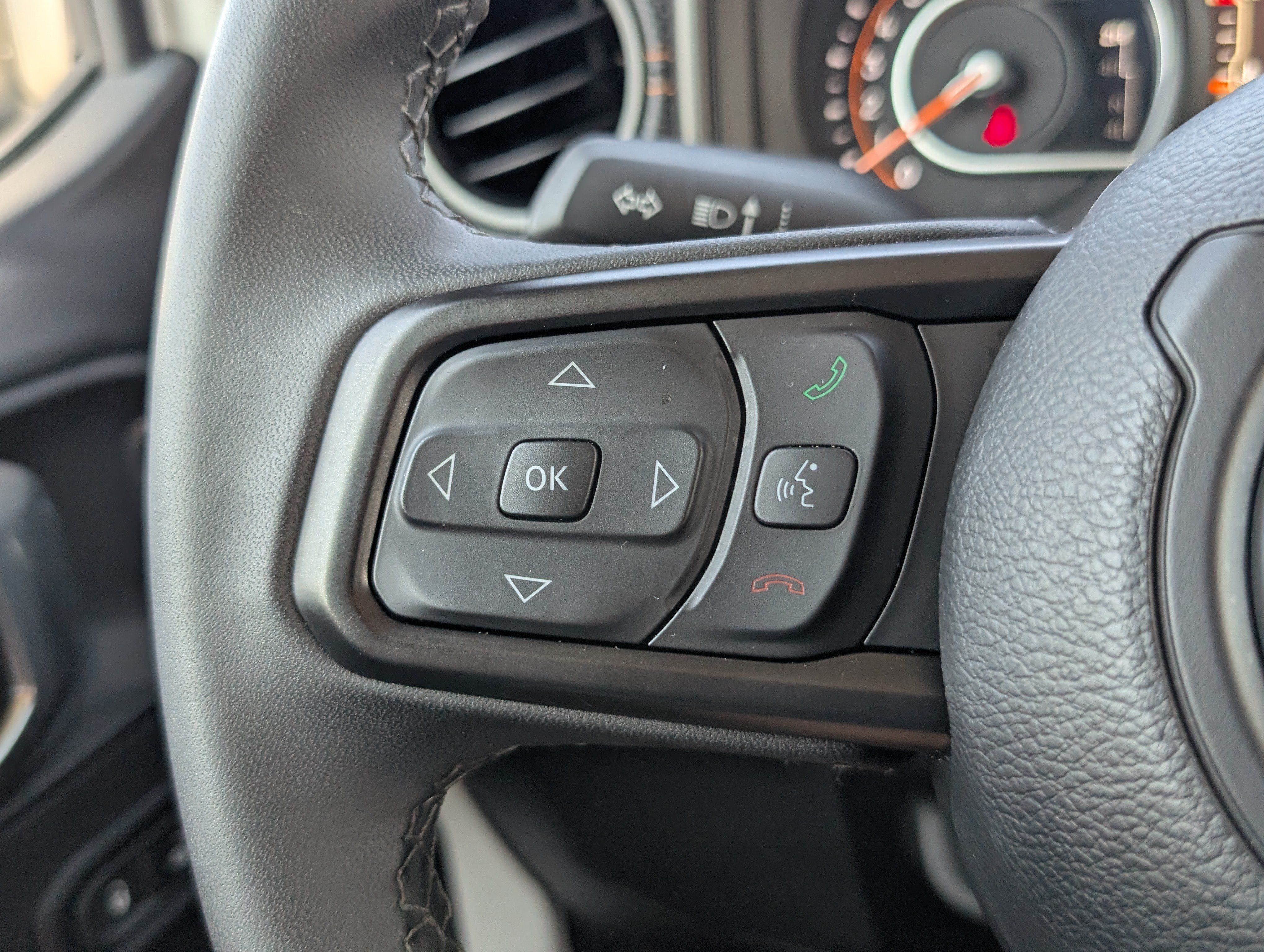 Used 2026 Jeep Gladiator Mojave AWD/4WD image 23