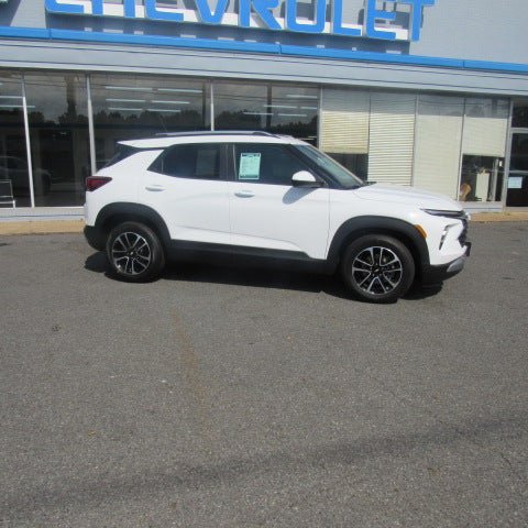 Used 2026 Chevrolet TrailBlazer LT FWD image 2
