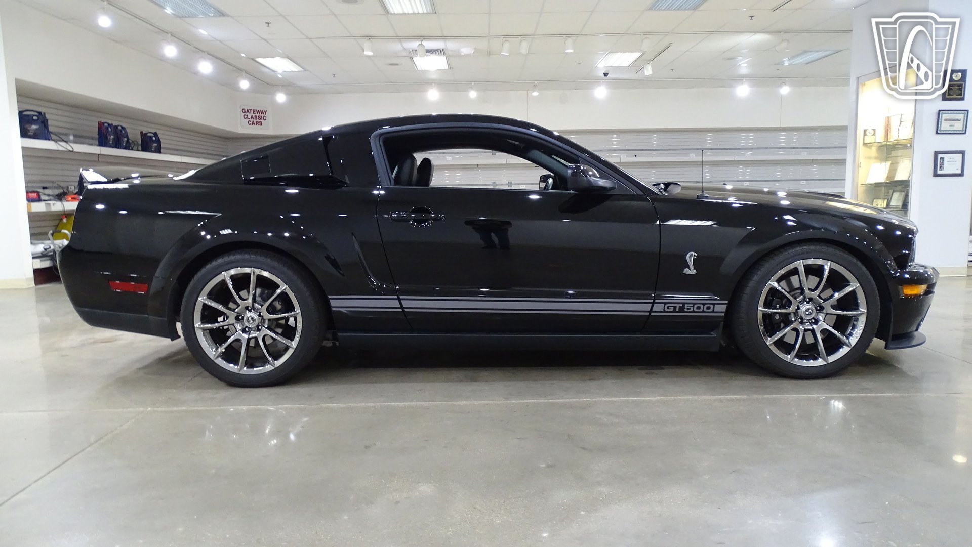 Used 2007 Ford Mustang Shelby GT500 RWD image 18