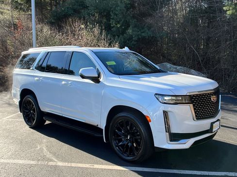 Used 2021 Cadillac Escalade Premium Luxury w/ Performance Package image 7