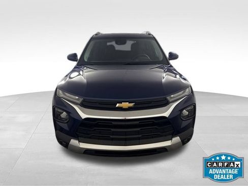 Used 2023 Chevrolet TrailBlazer LT FWD image 2