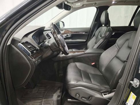 Used 2016 Volvo XC90 T6 Momentum w/ Momentum Plus Package image 9