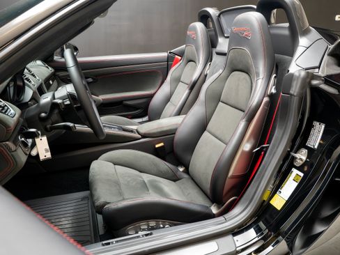 Certified 2025 Porsche 718 Boxster Spyder RS RWD image 5