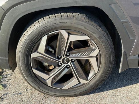 Used 2023 Hyundai Tucson Limited image 2