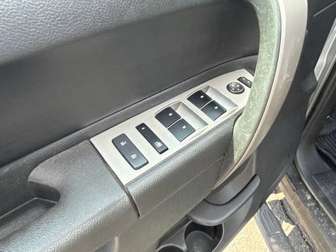 Used 2011 Chevrolet Silverado 1500 LT w/ All-Star Edition AWD/4WD image 18