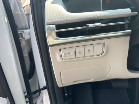 Certified 2025 Hyundai Tucson SEL AWD/4WD image 11