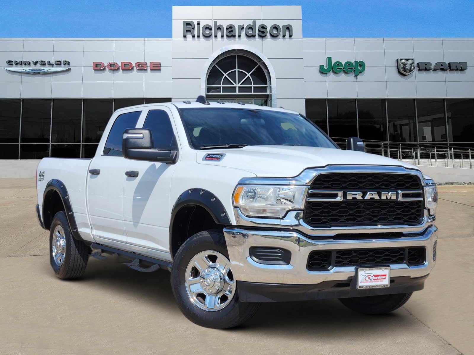 Used 2024 RAM 2500 Tradesman w/ Chrome Appearance Group AWD/4WD image 1
