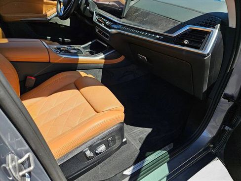 Certified 2025 BMW X7 xDrive40i w/ Premium Package image 22