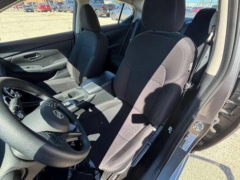 Used 2025 Nissan Sentra S FWD image 34