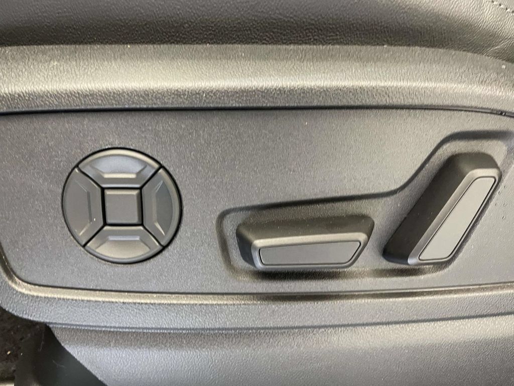New 2026 Audi Q5 Premium Plus AWD/4WD image 17