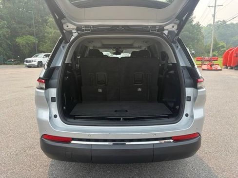 Used 2021 Jeep Grand Cherokee L Limited AWD/4WD image 26
