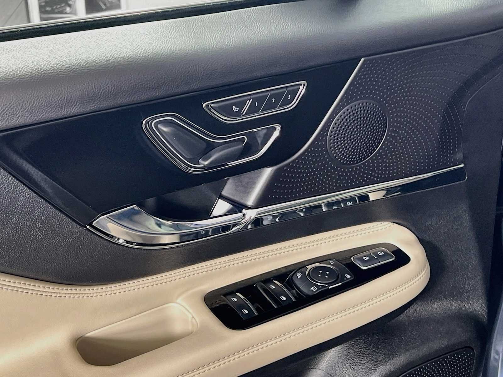 Used 2026 Lincoln Corsair Premiere AWD/4WD image 18