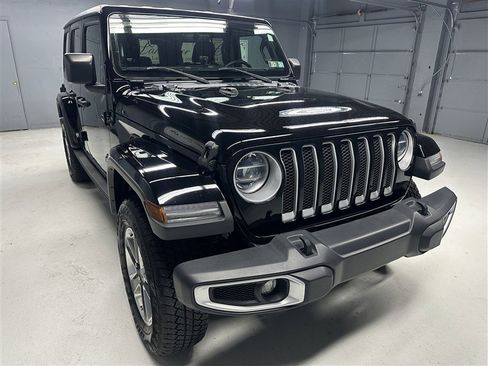Used 2020 Jeep Wrangler Unlimited Sahara AWD/4WD image 9