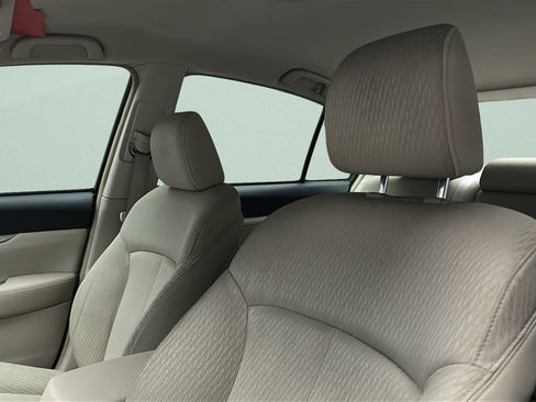 Used 2011 Subaru Legacy 2.5i AWD/4WD image 10
