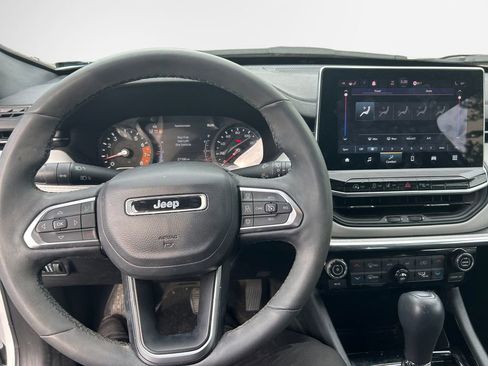 Used 2023 Jeep Compass Limited AWD/4WD image 16