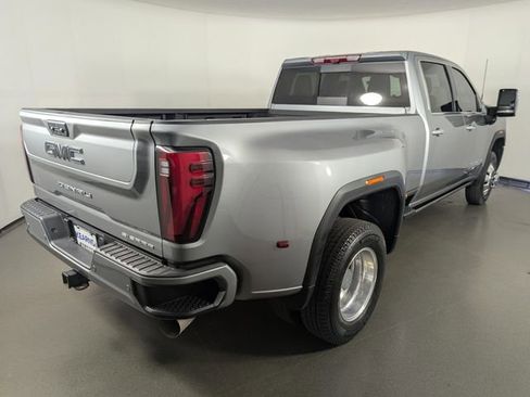 Used 2025 GMC Sierra 3500 Denali Ultimate AWD/4WD image 8