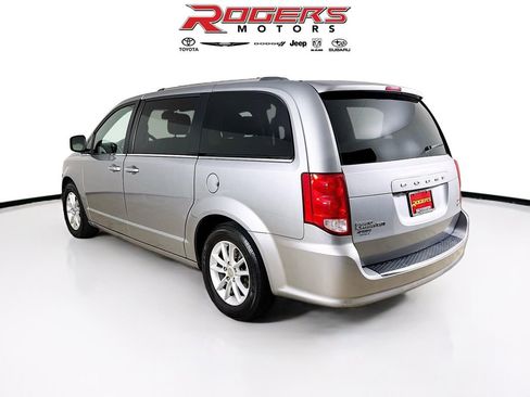 Used 2019 Dodge Grand Caravan SXT image 5