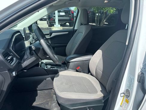 Used 2022 Ford Escape SE AWD/4WD image 6