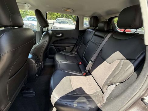Used 2019 Jeep Compass Latitude AWD/4WD image 11