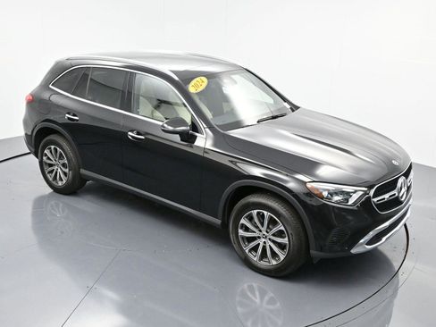 Used 2024 Mercedes-Benz GLC 300 4MATIC image 34