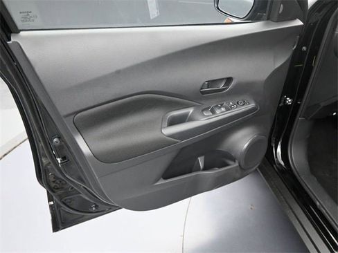 New 2025 Nissan Kicks Play S image 26