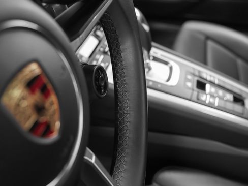 Certified 2017 Porsche 911 Carrera S image 38