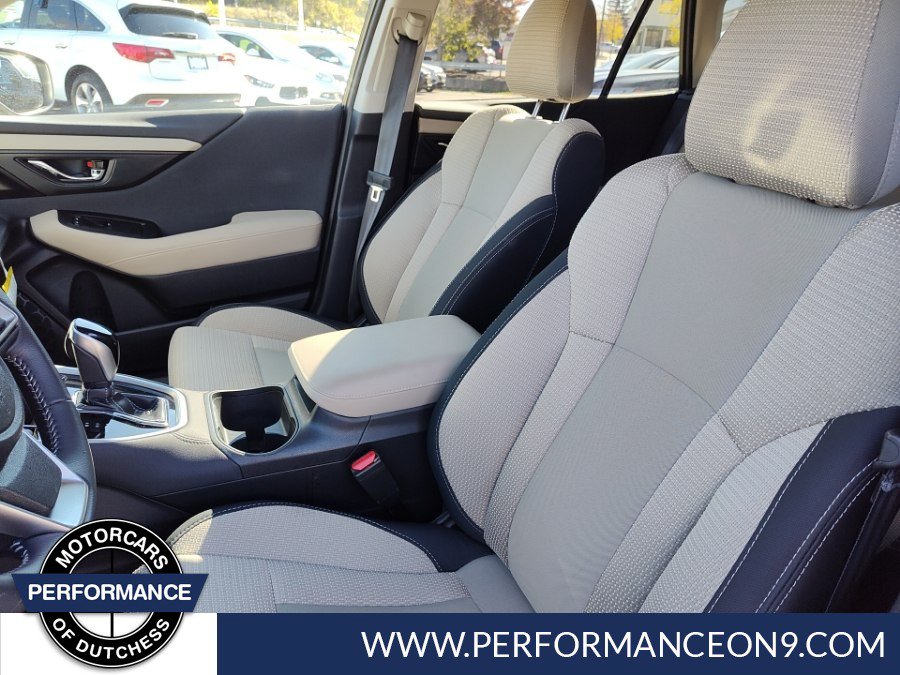Used 2025 Subaru Outback Premium AWD/4WD image 1