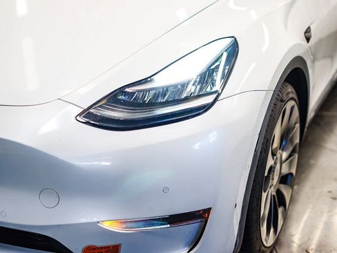 Used 2020 Tesla Model Y Performance image 7