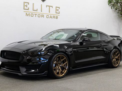 Used 2020 Ford Mustang Shelby GT350 w/ Technology Package image 1