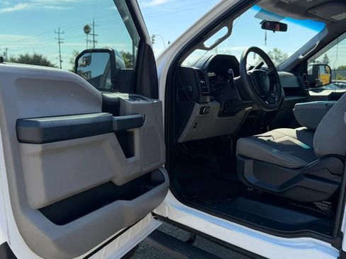 Used 2016 Ford F150 XL w/ Equipment Group 101A Mid RWD image 9