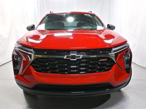 New 2026 Chevrolet Trax RS w/ Driver Confidence Package image 8