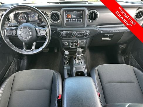 Used 2021 Jeep Wrangler Unlimited Freedom Edition image 2