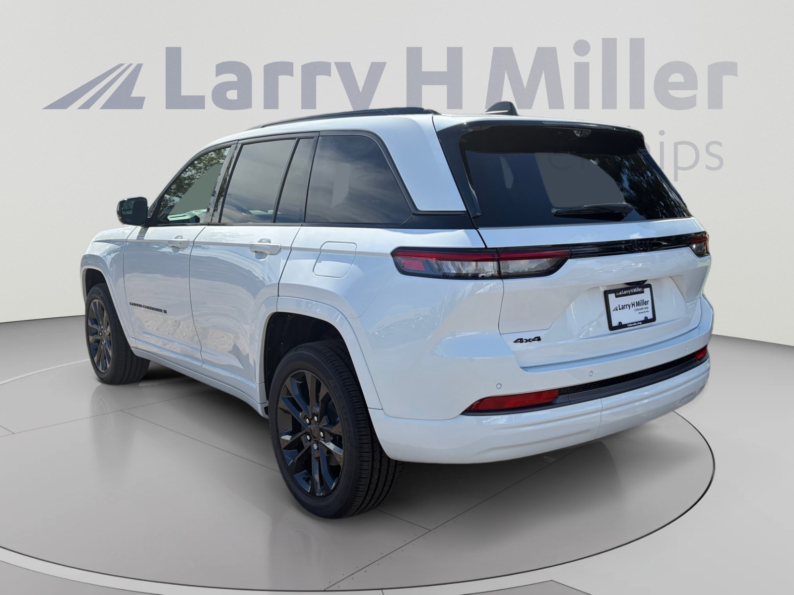 New 2026 Jeep Grand Cherokee Limited AWD/4WD image 3
