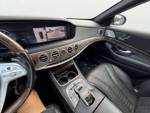 Used 2019 Mercedes-Benz S 560 4MATIC Sedan image 17
