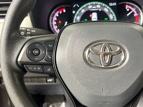 Used 2025 Toyota RAV4 XLE w/ Convenience Package FWD image 19