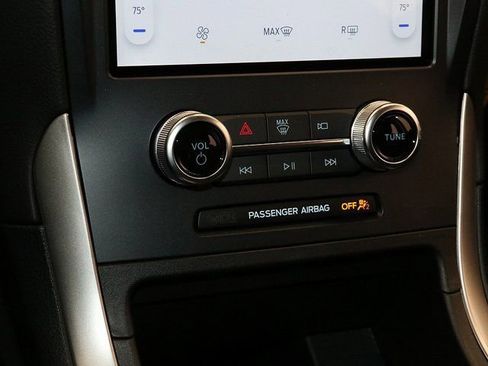 New 2024 Ford Edge SE image 21