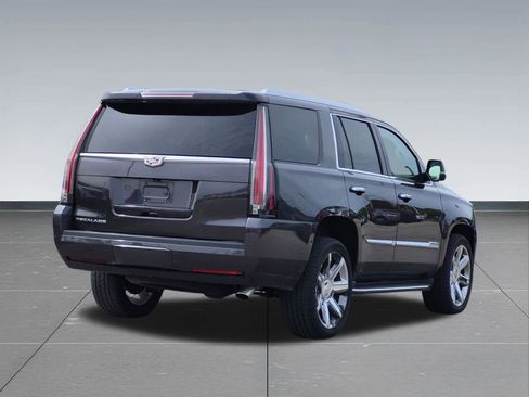Used 2016 Cadillac Escalade Luxury AWD/4WD image 6