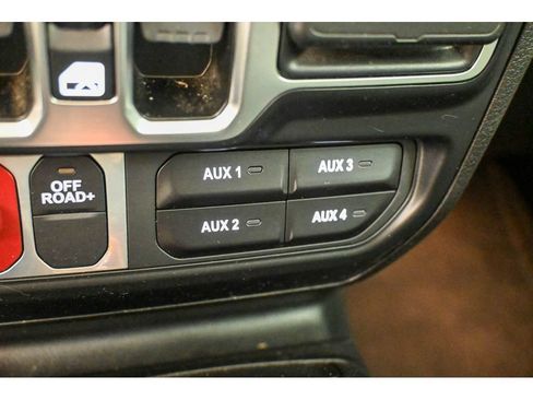 Used 2024 Jeep Wrangler Unlimited Sport AWD/4WD image 44