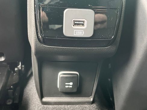 New 2026 Jeep Compass Limited w/ Sun, Sound & Navigation Group image 23