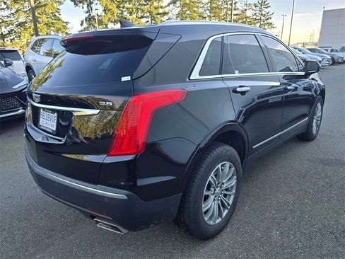 Used 2018 Cadillac XT5 Luxury w/ Driver Awareness Package image 5