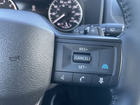 Used 2026 Nissan Rogue SV image 40