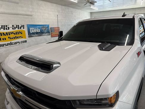 Used 2024 Chevrolet Silverado 2500 LT AWD/4WD image 98